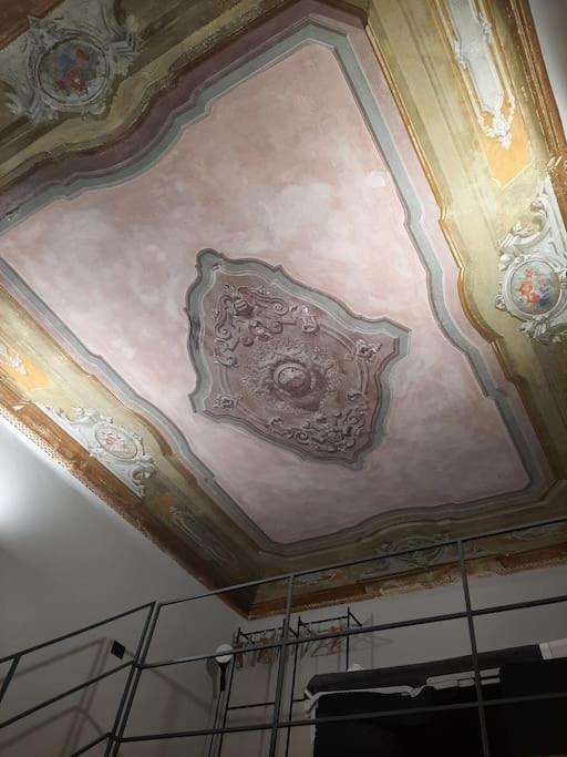 Eleven Luxury Suite - Dimora Affrescata Del '500 A Pochi Passi Dall'Acquario Gênes Extérieur photo